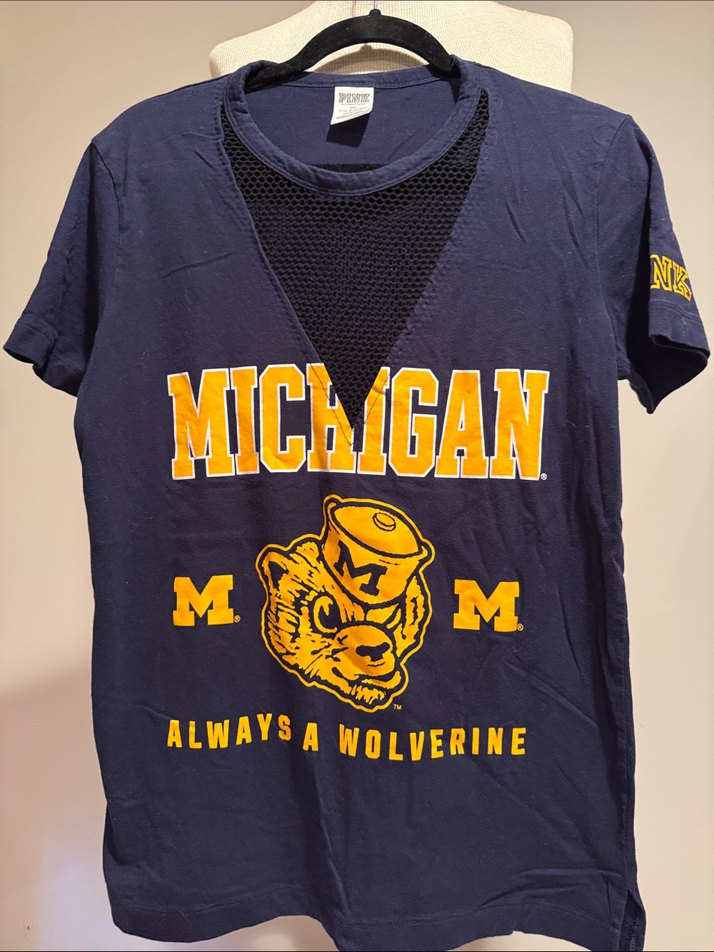 Vintage VS PINK Michigan Wolverines Navy Graphic T‑Shirt with Mesh Insert